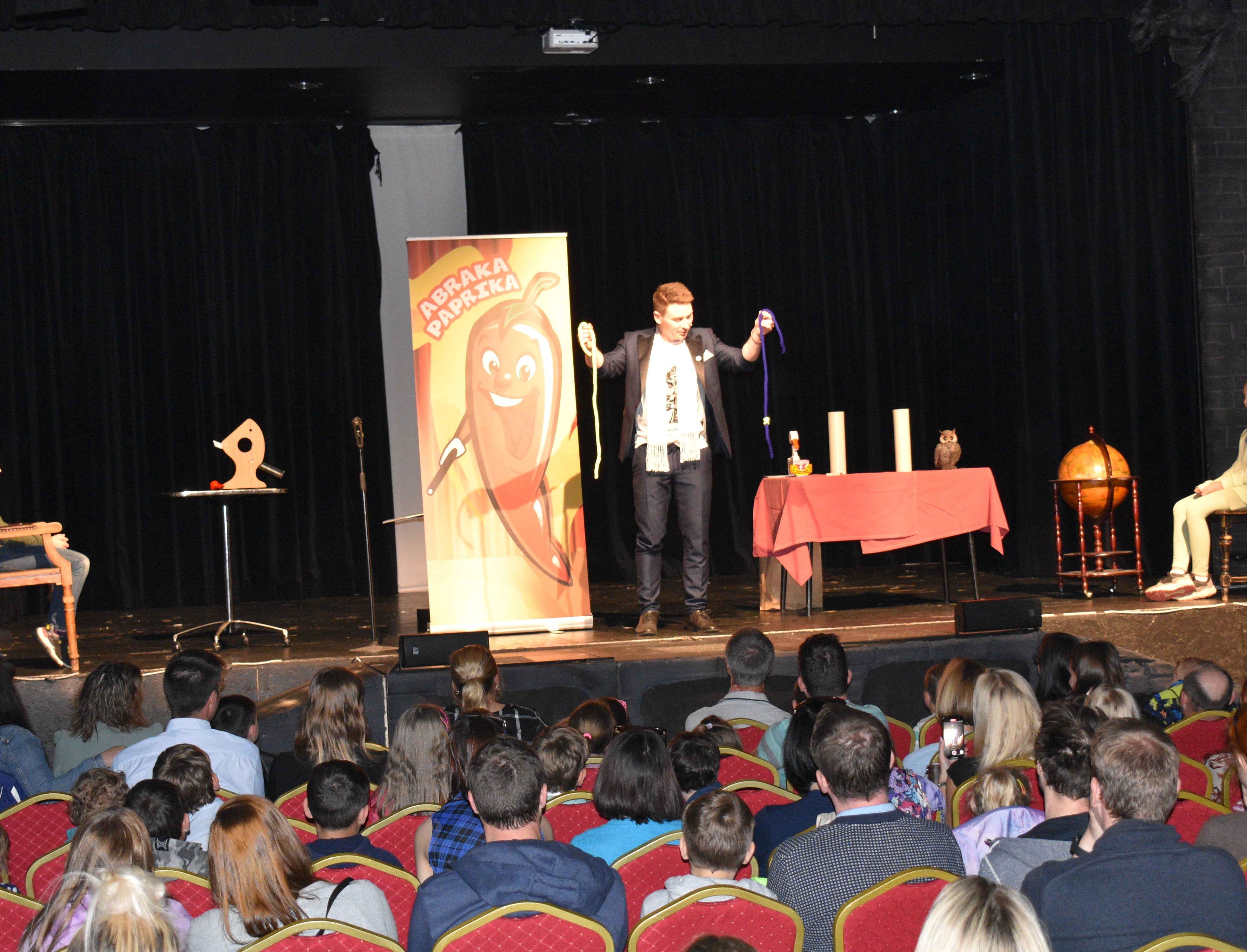 Kouzelník Štěpán Šmid - Kouzelnické představení Abraka Paprika v Hradci Králové