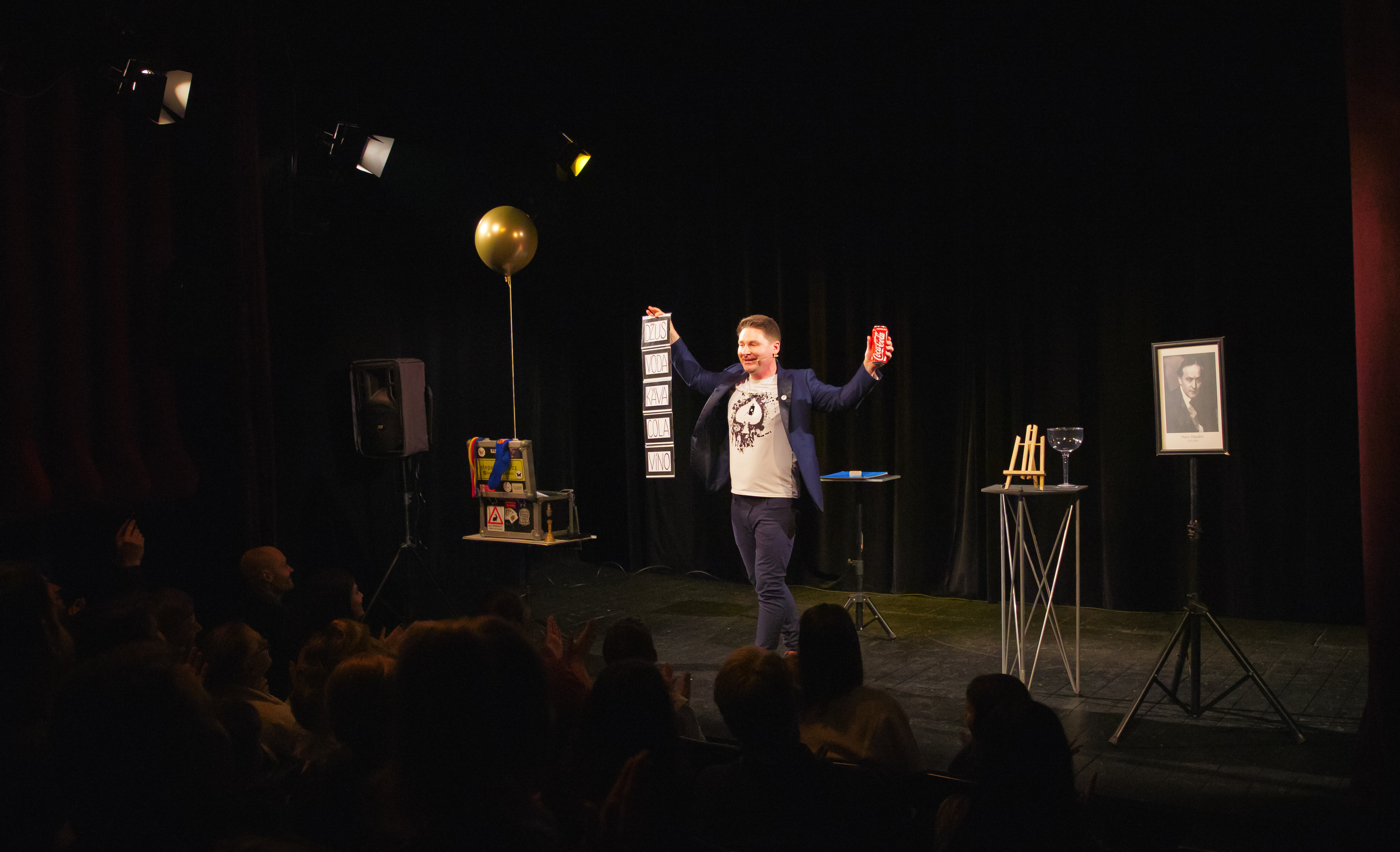 Kouzelník Štěpán Šmid - Kouzelnické představení v Illusion baru v Praze 22.4.2026